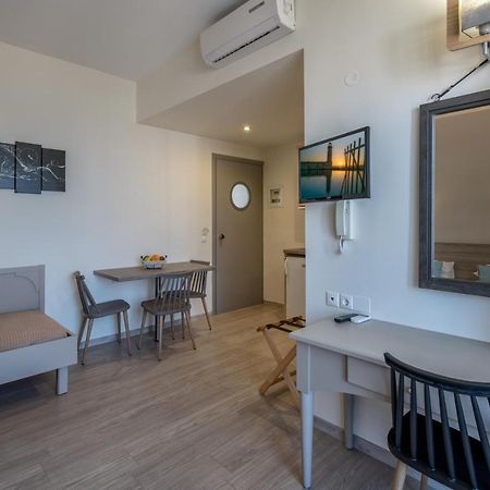 העיירה רתימנו Icarus Suites & Apartments By "Lefkoniko" מראה חיצוני תמונה