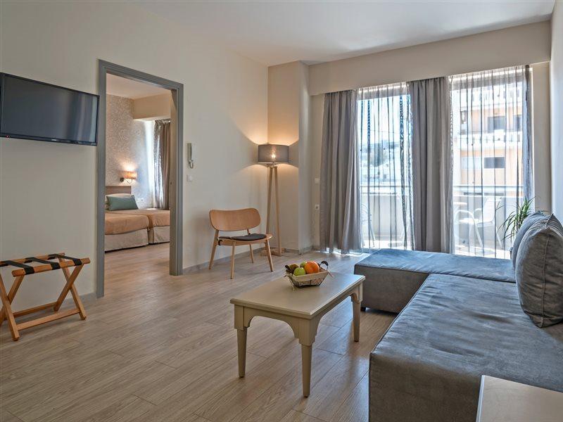 העיירה רתימנו Icarus Suites & Apartments By "Lefkoniko" מראה חיצוני תמונה